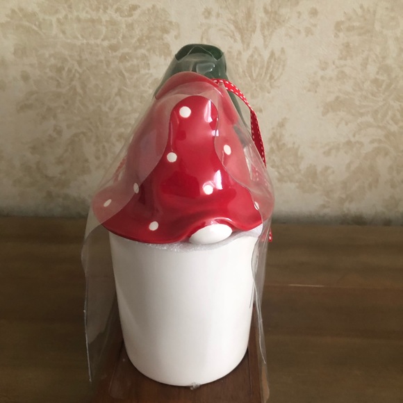 NWOT Rae Dunn Christmas canisters - Picture 4 of 10